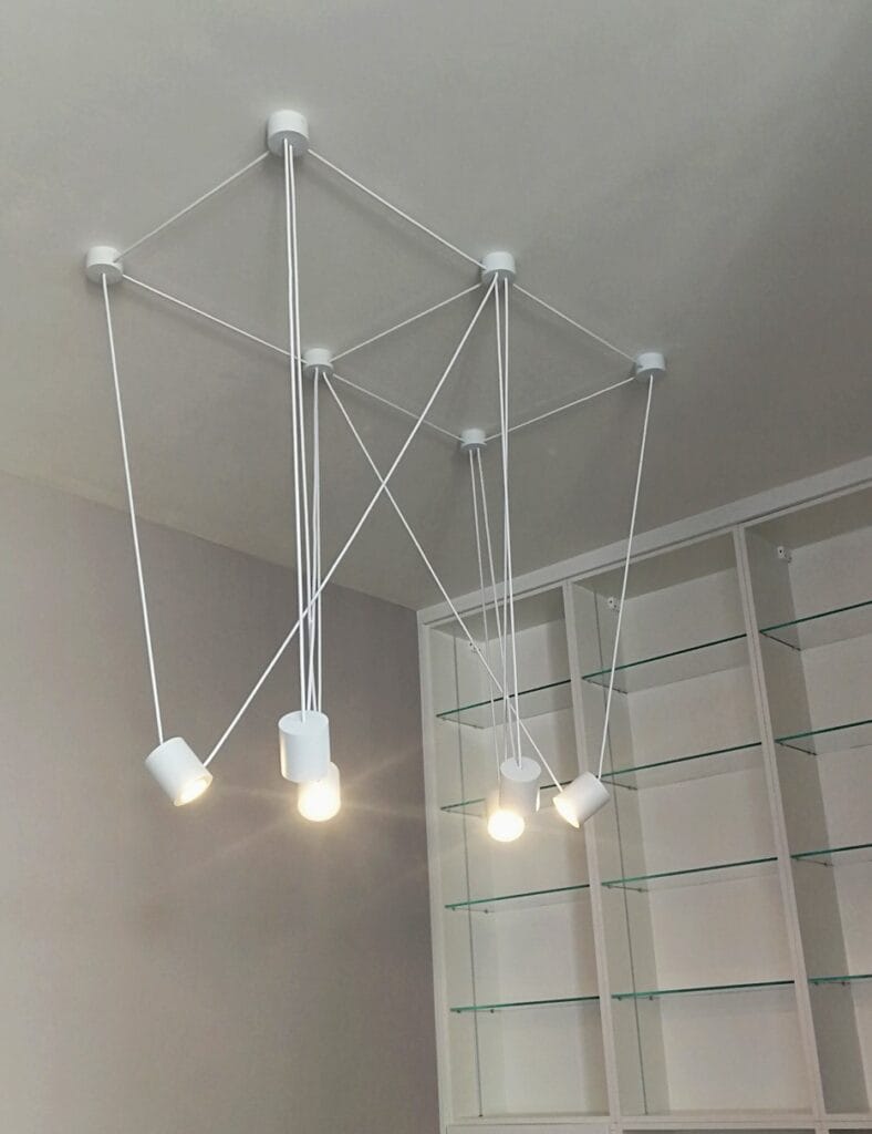 Designerska lampa wisząca z betonu architektonicznego AKIRA LED
